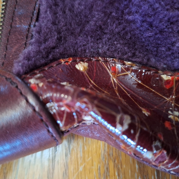 John Fluevog Floral Burgundy Shearling Sling Bag Purse - Picture 13 of 15